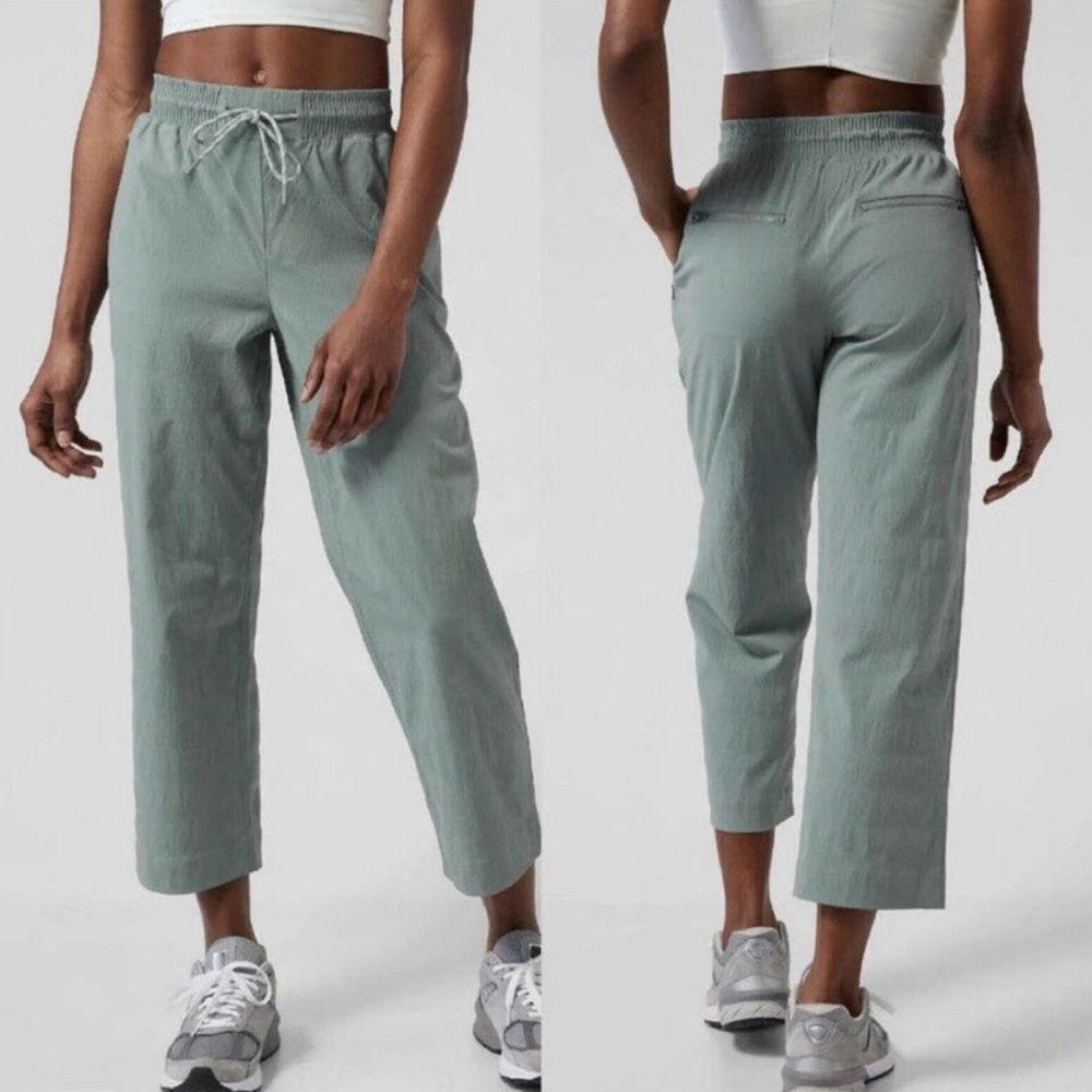 Athleta Trekkie Straight Crop Pant Minimalistic Grey (Green) Size 4